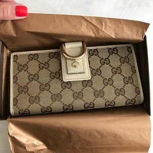 GUCCI monogram wallet.  Excellent condition